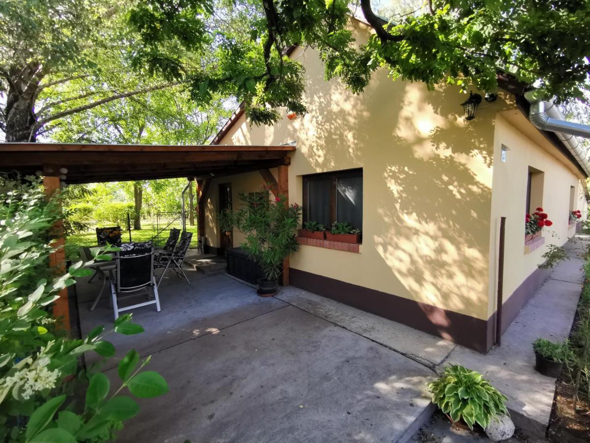 Szent Erzsébet Apartmanház Kecskemét Exterior foto